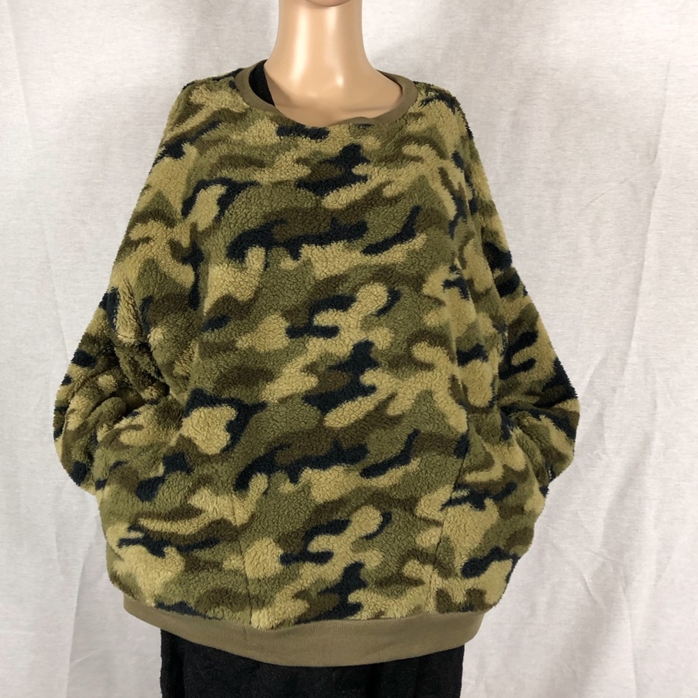 Ragdoll Camo Sweatshirt - Picture 1 of 5